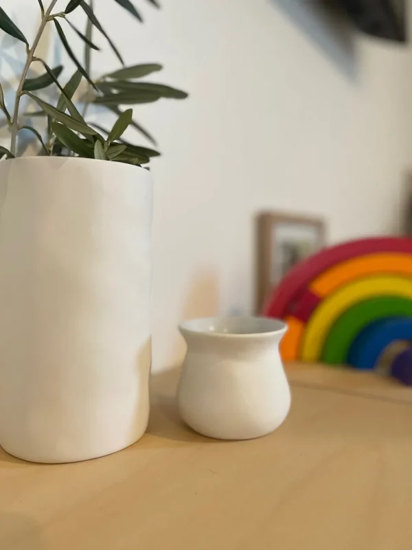 Marmoset Found Ceramics | Decorating | Tubby Vase Snow (XS)